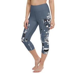 Unlock Comfort and Style with Our Dynamic Fusion Yoga Capris