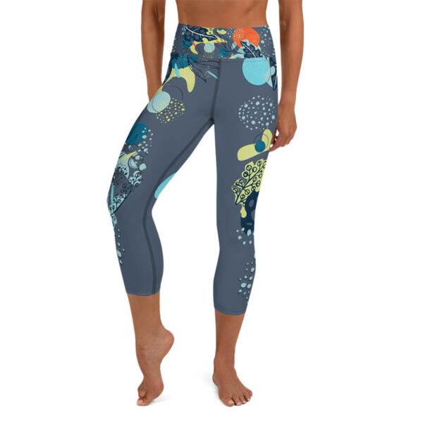 moisture-wicking yoga capris